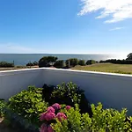 Loralistudios, Maison En Bord De ポルニック