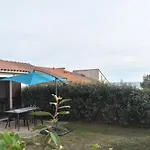 Loralistudios, Maison En Bord De 別荘