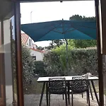 Loralistudios, Maison En Bord De ポルニック