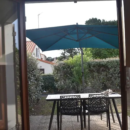 Loralistudios, Maison En Bord De ポルニック