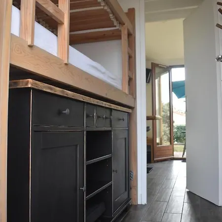 Loralistudios, Maison En Bord De *