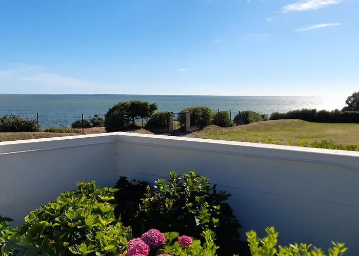 Loralistudios, Maison En Bord De Pornic