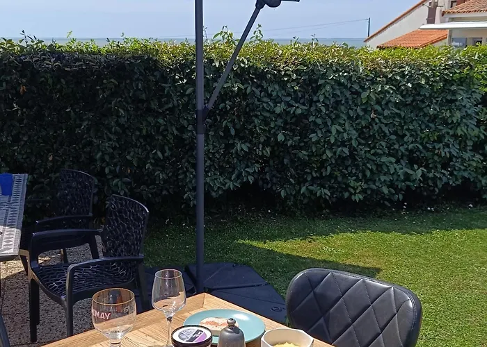 Loralistudios, Maison En Bord De